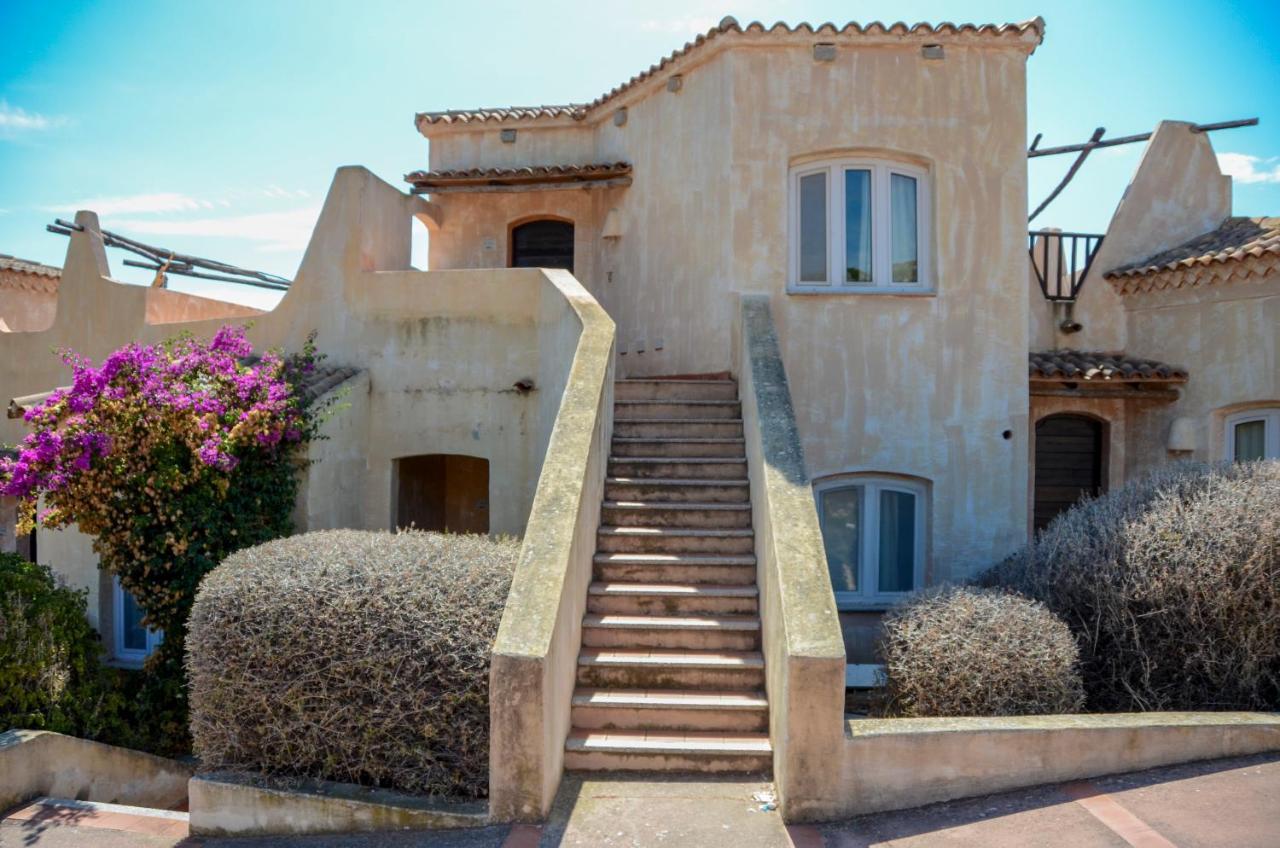 Ferienwohnung Rocciarossa Isola Rossa Exterior foto